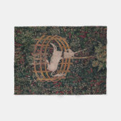 一角獣(ユニコーン)狩り中世アート-ガードで一角獣(ユニコーン)の休憩所 フリースブランケット (正面(横))