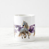 一角花と紫色の花 コーヒーマグカップ (中央)