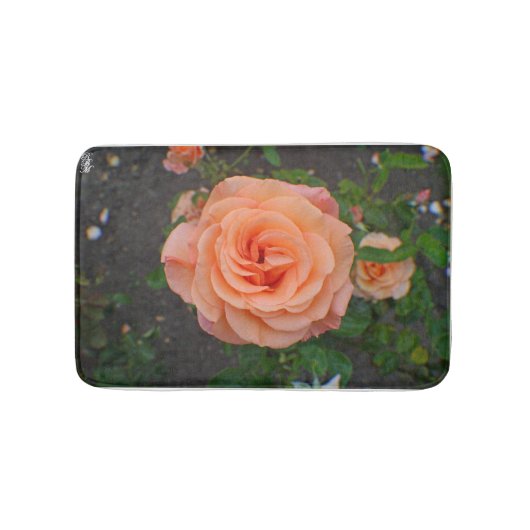 一輪のオレンジの花 バスマット (正面)