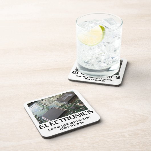 一部のエレクトロニクス。 コースター (右側)