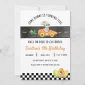 一部のバニーが5つのイースターバニーのレースを回している 招待状 (正面)