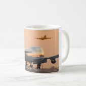 七百四十七エアライナー コーヒーマグカップ (正面右)