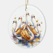 七羽の白鳥が泳いでいる | クリスマスの12日 セラミックオーナメント (左)