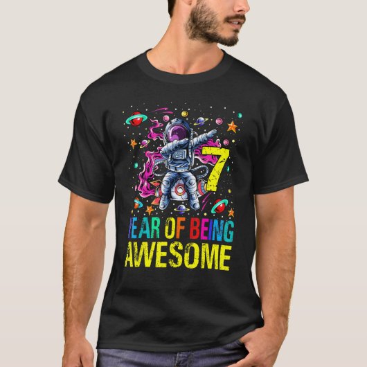 七誕生日の年素晴らし間 Tシャツ (正面)