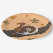 七面鳥が花で石の道を歩いている ペーパープレート (アングル)