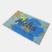 万歳のビーチのハワイのハイビスカスの花柄アロハ ドアマット (アングル)