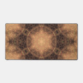 万華鏡のように千変万化するパターンオレンジミストブラックバックグラウンド デスクマット (正面)