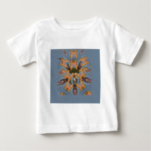 万華鏡のように千変万化するパターンキリン・マンダラ:抽象芸術・サファリ・アート ベビーTシャツ