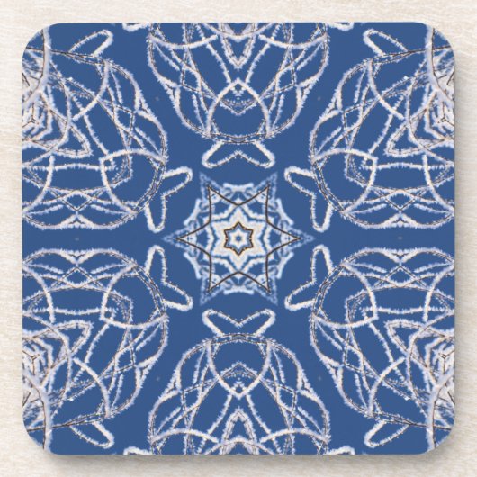 万華鏡のように千変万化するパターンブライトブルー，白独身の星 コースター (正面)