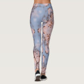 万華鏡のように千変万化するパターンモーニングブルー&フロストピンク レギンス (裏面)