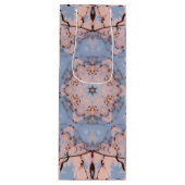 万華鏡のように千変万化するパターンモーニングブルー&フロストピンク ワインギフトバッグ (正面)