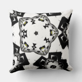 万華鏡のように千変万化するパターン十三巻 クッション (裏面)