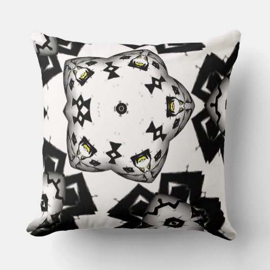 万華鏡のように千変万化するパターン十三巻 クッション (正面)