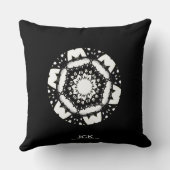 万華鏡のように千変万化するパターン第4巻 クッション (裏面)