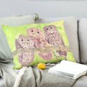 三つの小さなスクワリングのフクロウ絵画 – アクリル。 アクセントクッション