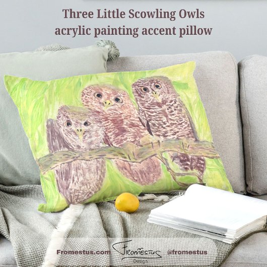 三つの小さなスクワリングのフクロウ絵画 – アクリル。 アクセントクッション