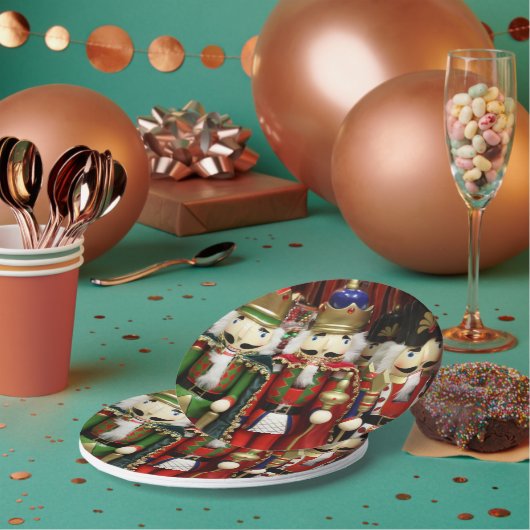 三つの賢いクラッカー – くるみクラッカークリスマス ペーパープレート (複数)