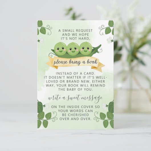 三人の豆のポッドの本を赤ちゃんのためにリクエスト カード挿入 招待状 (スタンド正面)