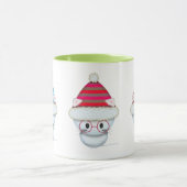 三匹の白い子猫のクリスマスマグカップ マグカップ (中央)