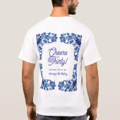 三十歳の誕生日おめでとう ロイヤルブルーの花の縁取り ナ Tシャツ (裏面)