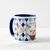 三叉の矛猫のアーガイル柄のなコーヒーMug_01 マグカップ (正面左)