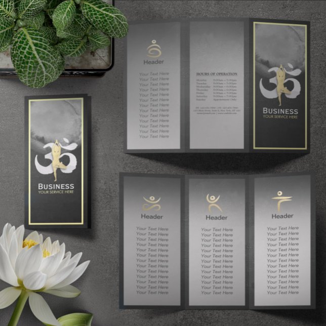 三折ヨガスタジオパンフレット瞑想ポーズルーム (クリエイターアップロード済み)