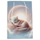 三日月で子猫になったベビーガール ミディアムペーパーバッグ (正面)