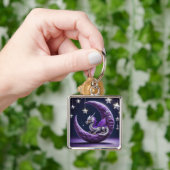 三日月の上の紫と白の竜 キーホルダー (手)