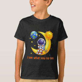 三日月宇宙のスペースアートに乗った宇宙飛行士 Tシャツ