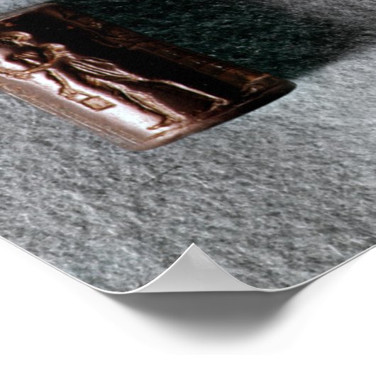 三本の円筒が印影で封じられている ポスター (角)