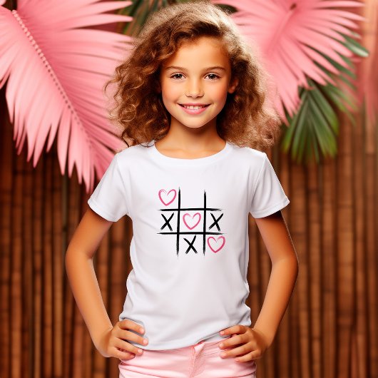 三目並べ - 愛は常に勝利する Tシャツ