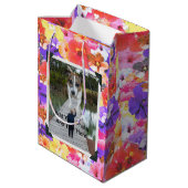 三色モザイクのハイビスカスの花、 ミディアムペーパーバッグ (裏面アングル)