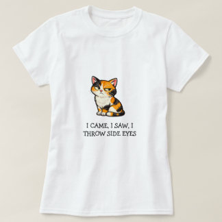 三色猫の面白いサイドアイスロー Tシャツ