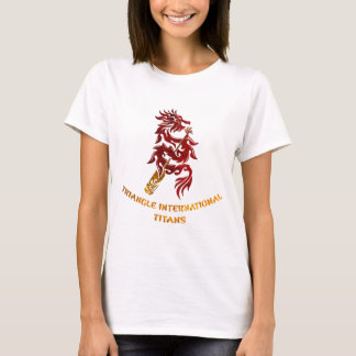 三角形の国際的なタイタン(金ゴールドの文字) Tシャツ