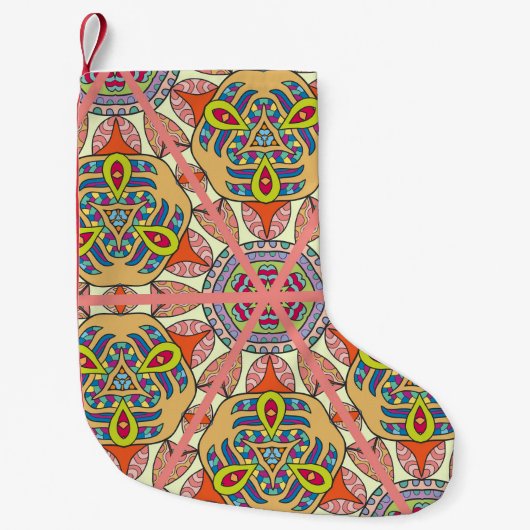 三角形カラフルパッチワーク、手描きアート。 スモールクリスマスストッキング (正面)