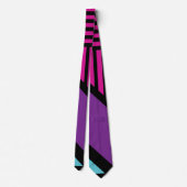 三角形ストライプの – ピンク、紫、青、黒 ネクタイ (裏面)