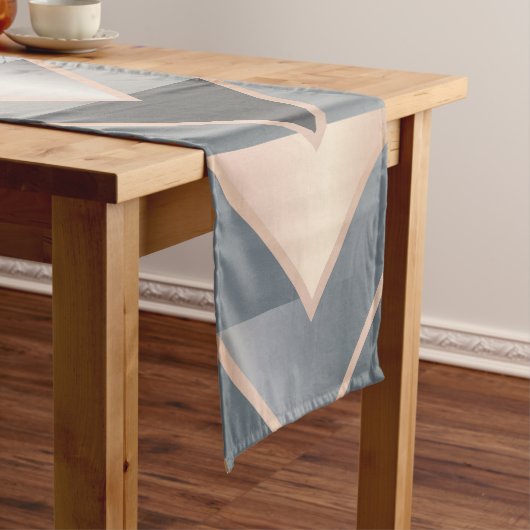 三角形モダン ショートテーブルランナー (インサイチュ)