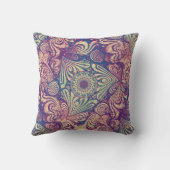 三角形ラビリンスマンダラシームレスパターン1 クッション (裏面)