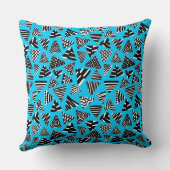 三角形240121 – スカイブルーの白黒 クッション (裏面)