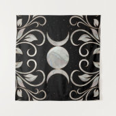 三重の月 – 三重の女神 – 真珠の母 タペストリー (正面(横))