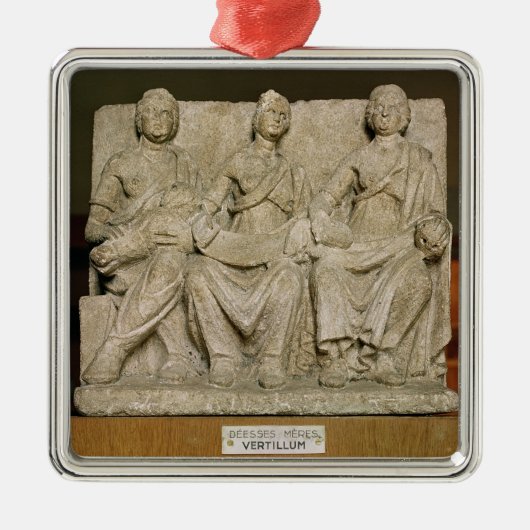 三重の母神の奉納の彫刻 メタルオーナメント (正面)