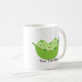 三重項のエンドウ豆の鞘(カスタマイズ可能な) コーヒーマグカップ (正面右)