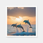 三頭のイルカが日没を見て飛び跳ねた。 スタンダードカクテルナプキン (正面)