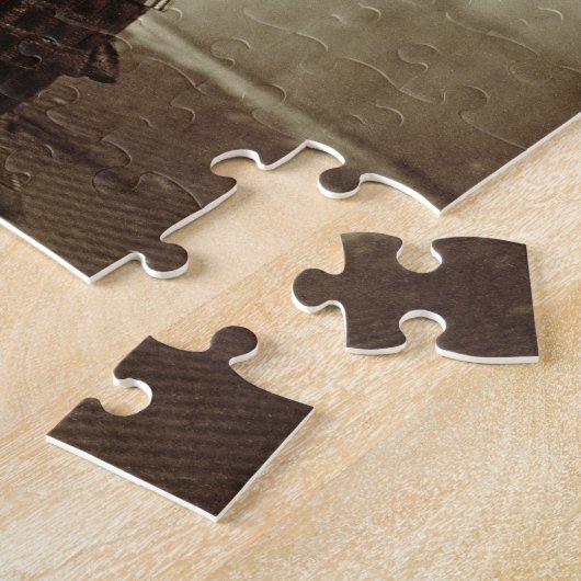 上げられた剣、c.1860 (卵白のプリント)を持つ武士 ジグソーパズル (側面)