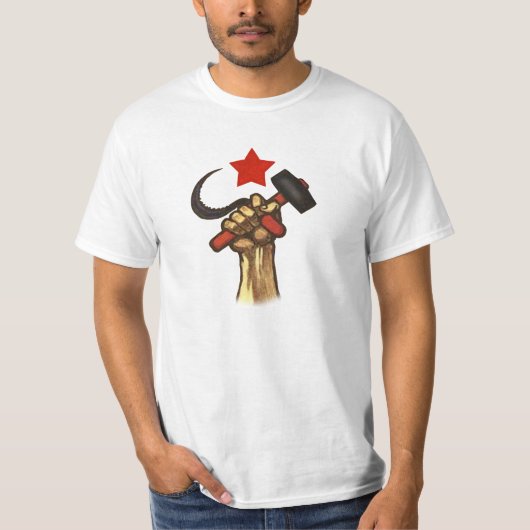 上げられた握りこぶしのソ連国旗のワイシャツ Tシャツ (正面)