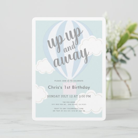 上と青の遠くに熱気球の最初の誕生日 招待状 (スタンド正面)
