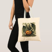 上のガーゴイルとハロウィンのカボチャ トートバッグ (正面(商品))