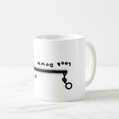 上を見るか下を見る（&スティックの男） コーヒーマグカップ (正面右)