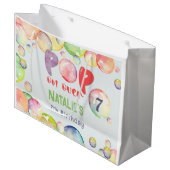 上ポップ・アートのだ！シャボン玉の誕生日キッド ラージペーパーバッグ (正面アングル)