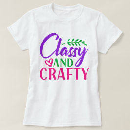 上品で狡猾な女性のTシャツ Tシャツ